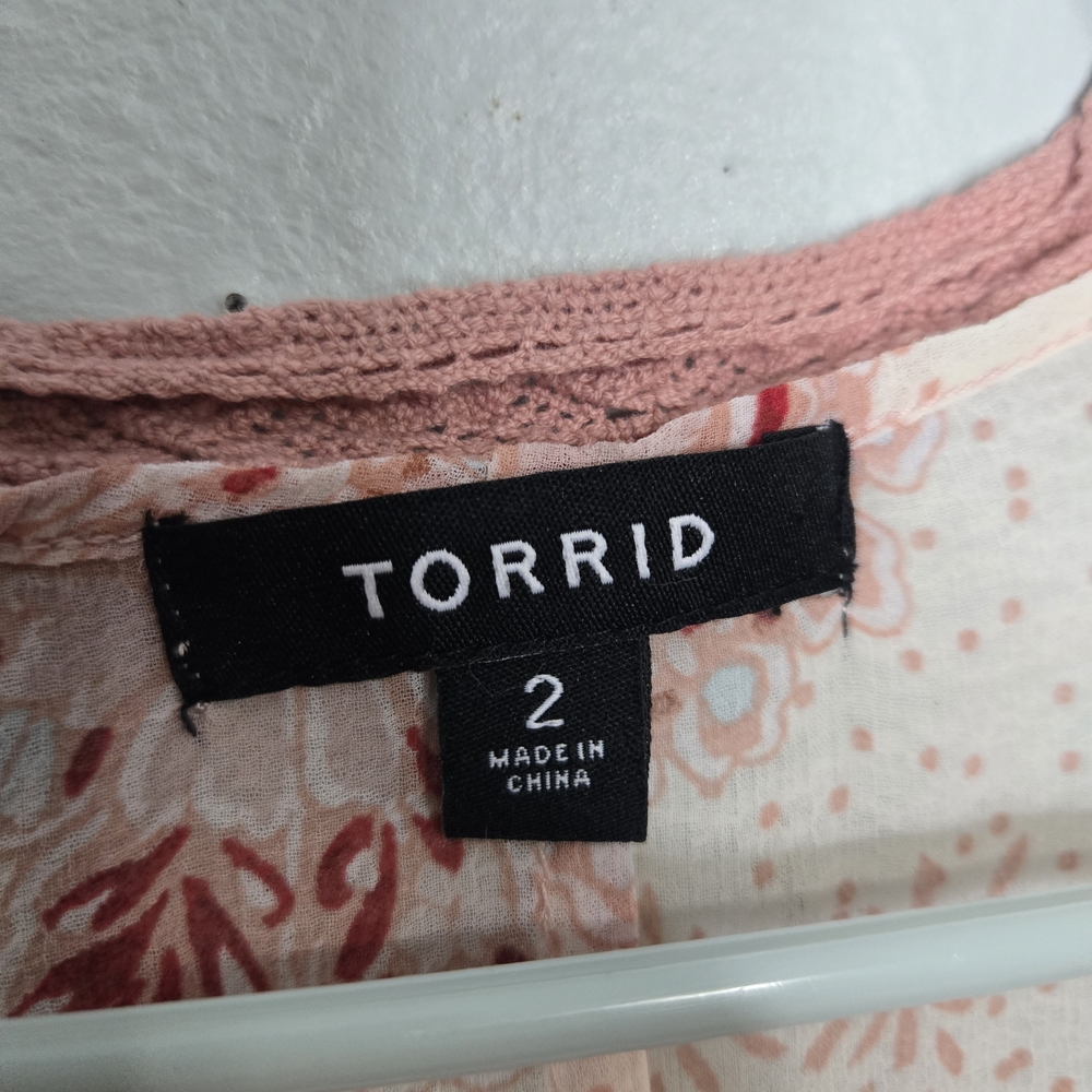 Torrid Pink and Cream Floral Kimono 2X - Picture 5 of 6